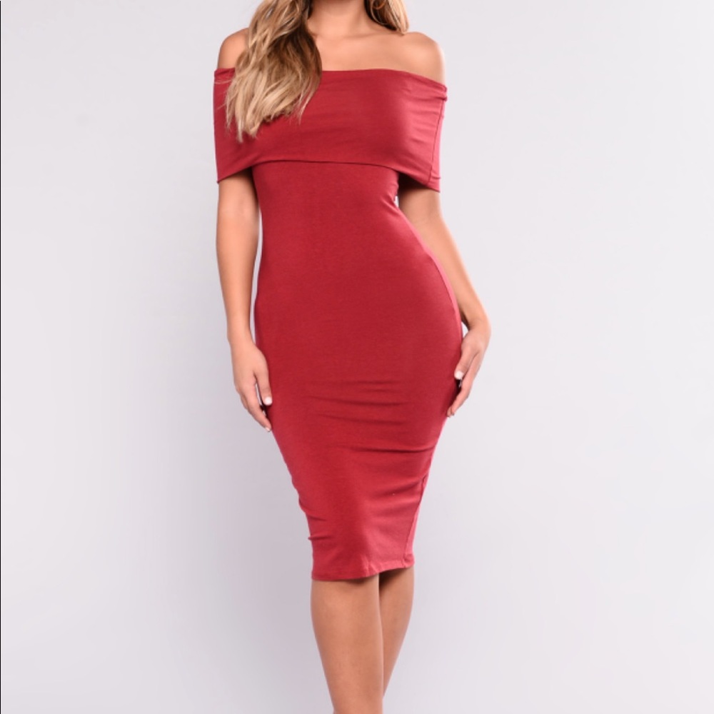 OFF THE SHOULDER MIDI DRESS